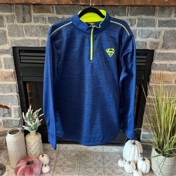 Superman Quarter Zip Pullover - Picture 1 of 3